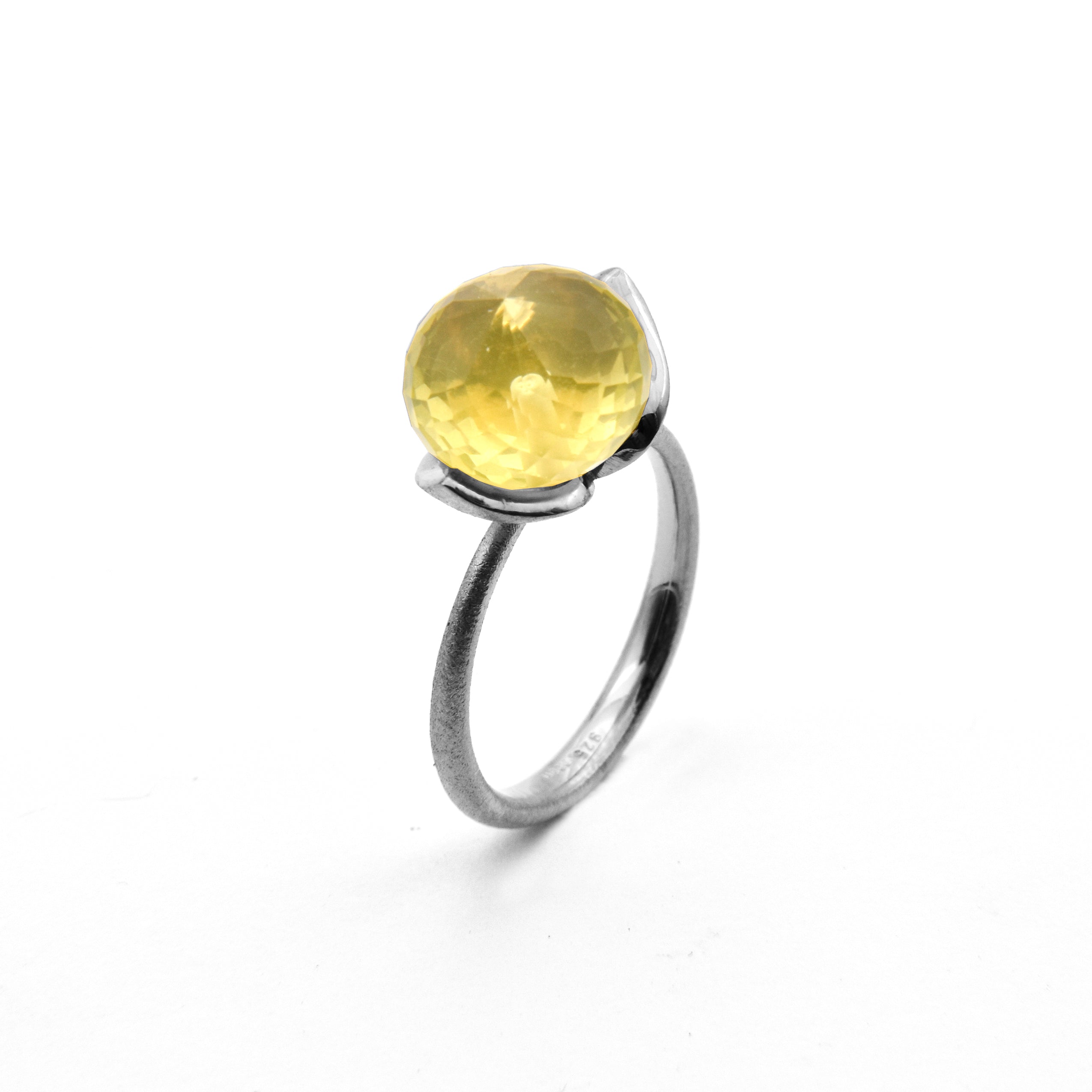 Dolce ring "medium" with lemon quartz 925/-